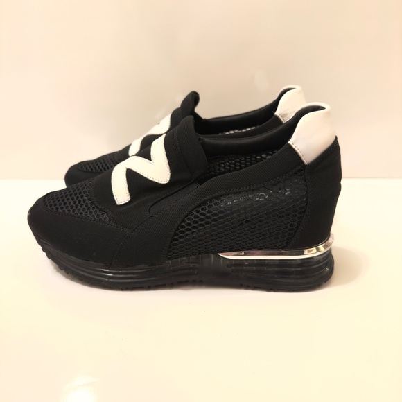 Shoes - Black and White ‘Z’ Women's Mesh Platform Hidden Wedge Sneakers